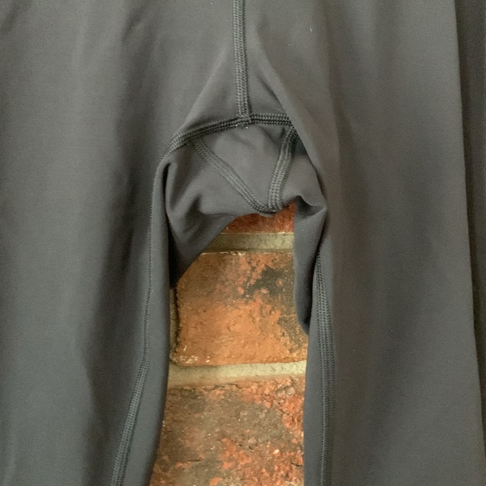 Lululemon Black Wunder Under High-Waisted Athletic Capri Leggings - Picture 6 of 10